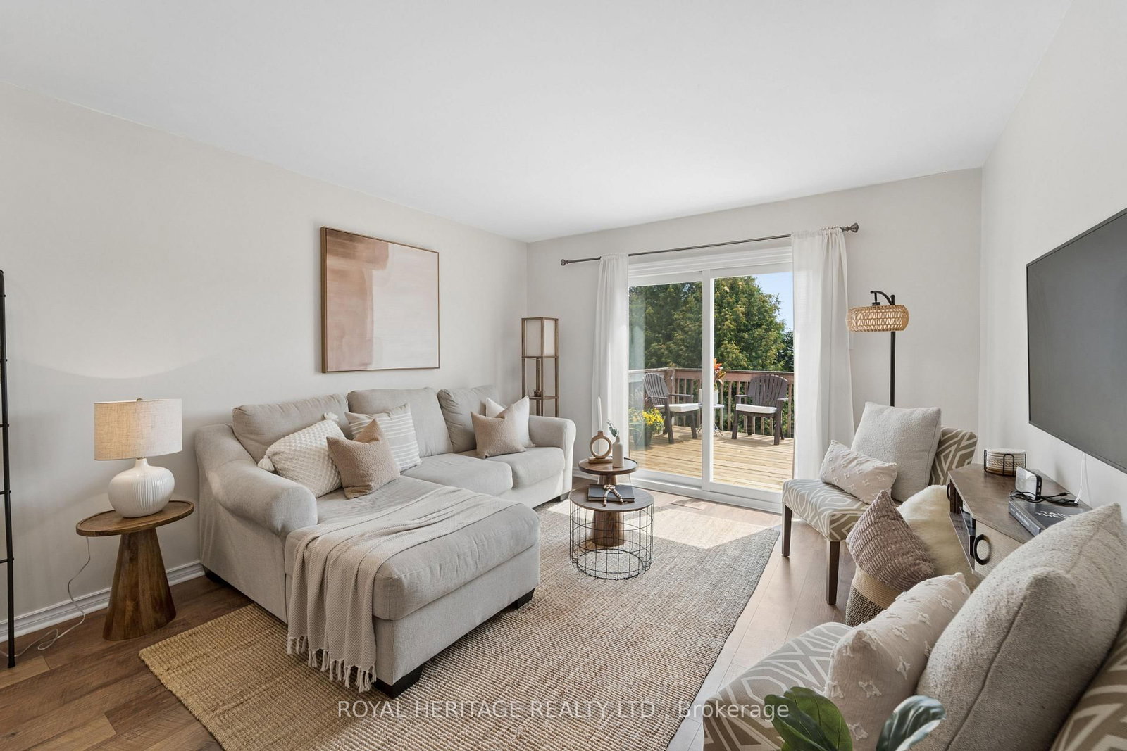 28 Glanville Crescent • Clarington, ON photo 4