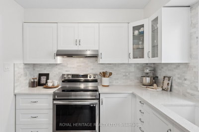 28 Glanville Crescent • Clarington, ON photo 8