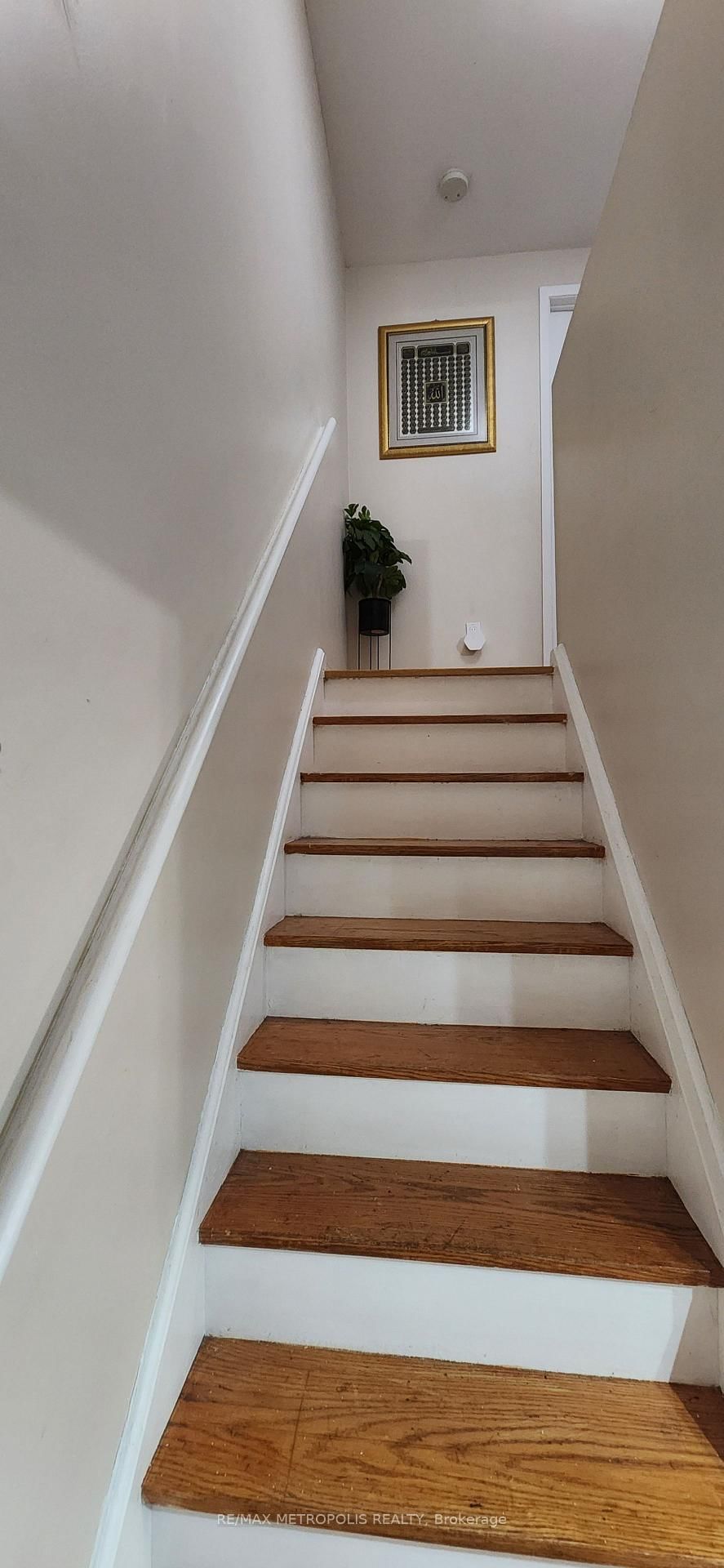 21 Rockwood Drive • #8 • Toronto, ON photo 9