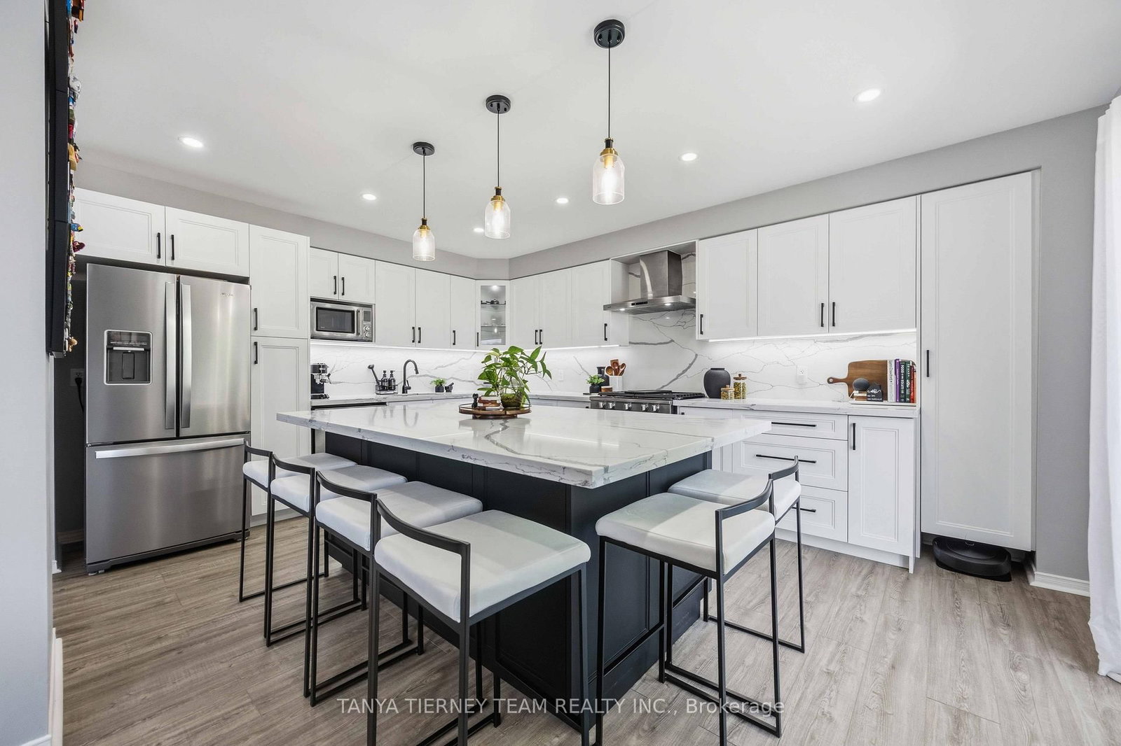 76 Vipond Road • Whitby, ON photo 17