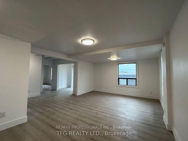 306 King Street W