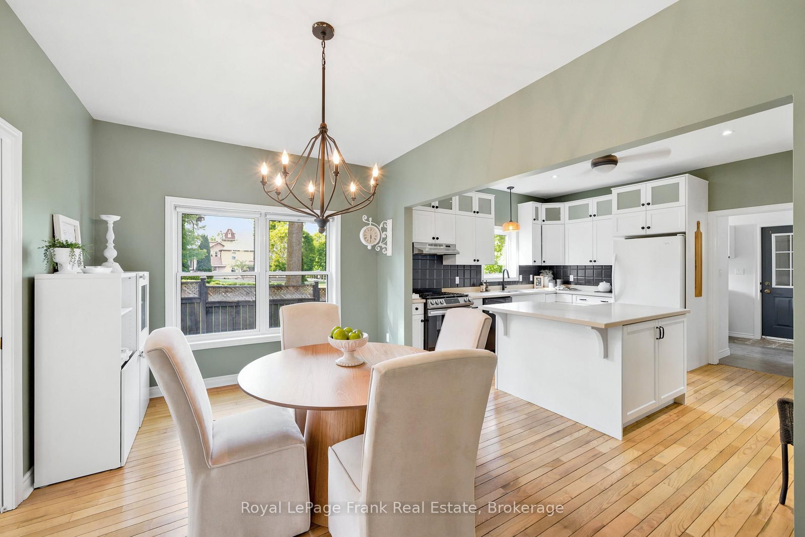 246 Cochrane Street • Scugog, ON photo 18