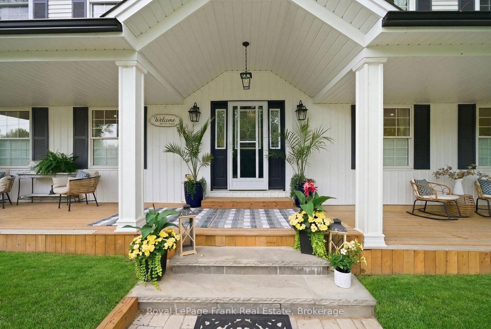 246 Cochrane Street • Scugog, ON photo 2