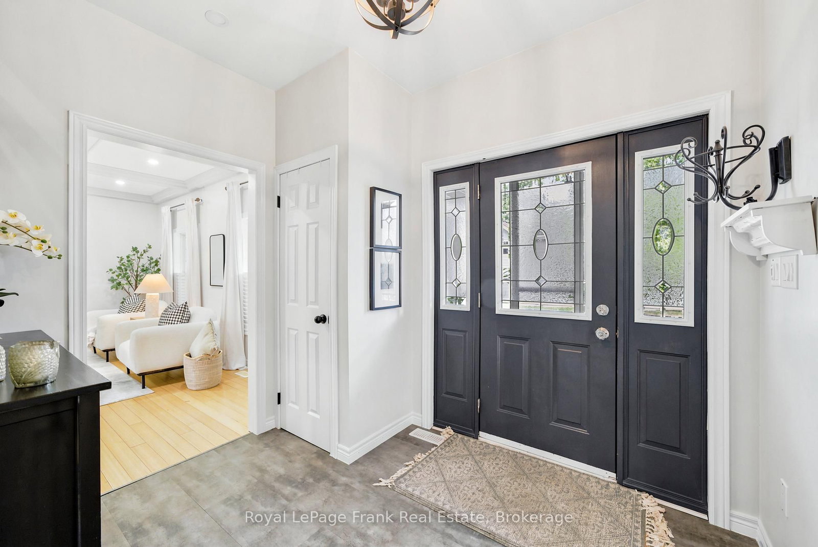 246 Cochrane Street • Scugog, ON photo 6