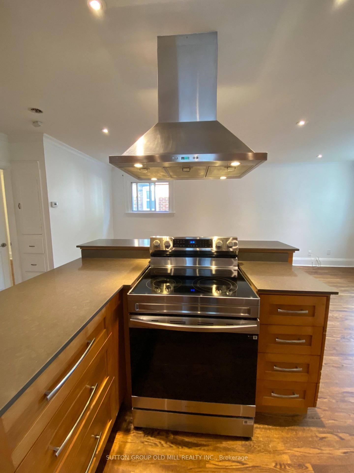 46 Richard Avenue • Toronto, ON photo 10