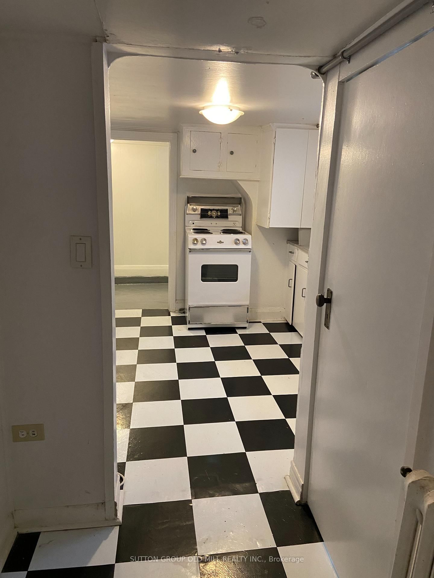 46 Richard Avenue • Toronto, ON photo 30