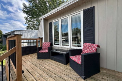 5 Driftwood Lane • Clarington, ON photo 3