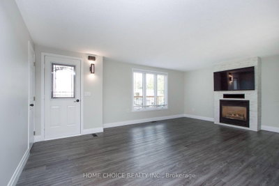 5 Driftwood Lane • Clarington, ON photo 4
