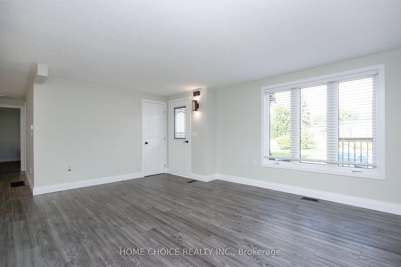 5 Driftwood Lane • Clarington, ON photo 5