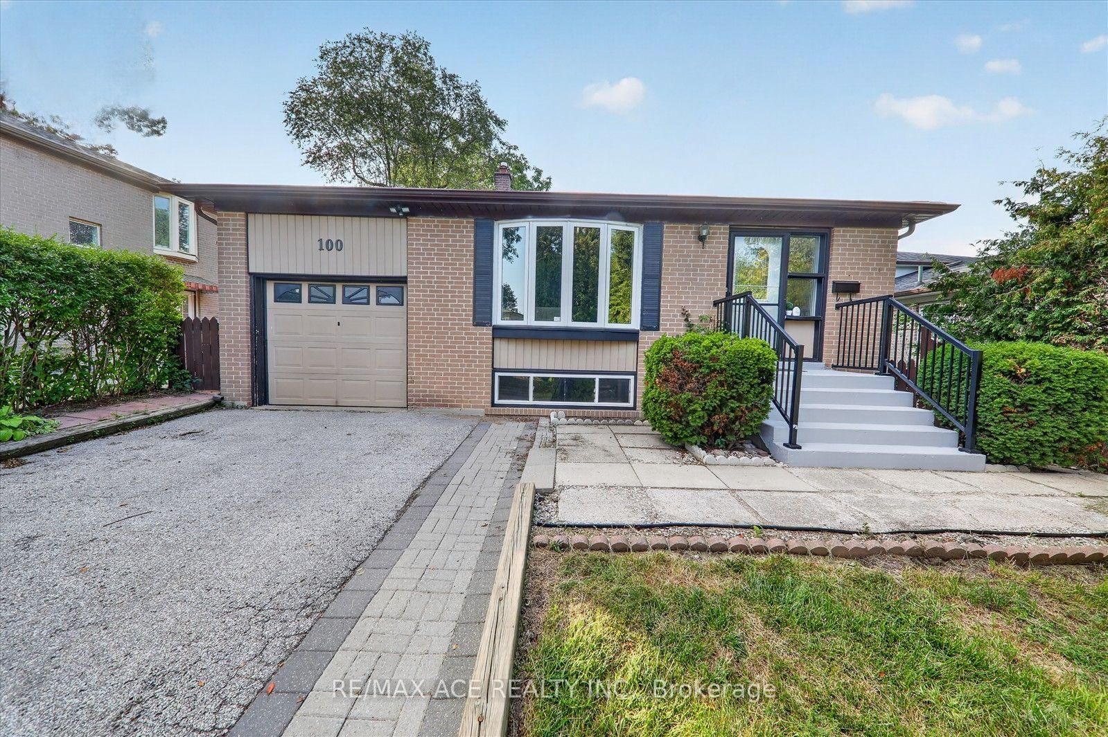 100 Merkley Square • Toronto, ON photo 1