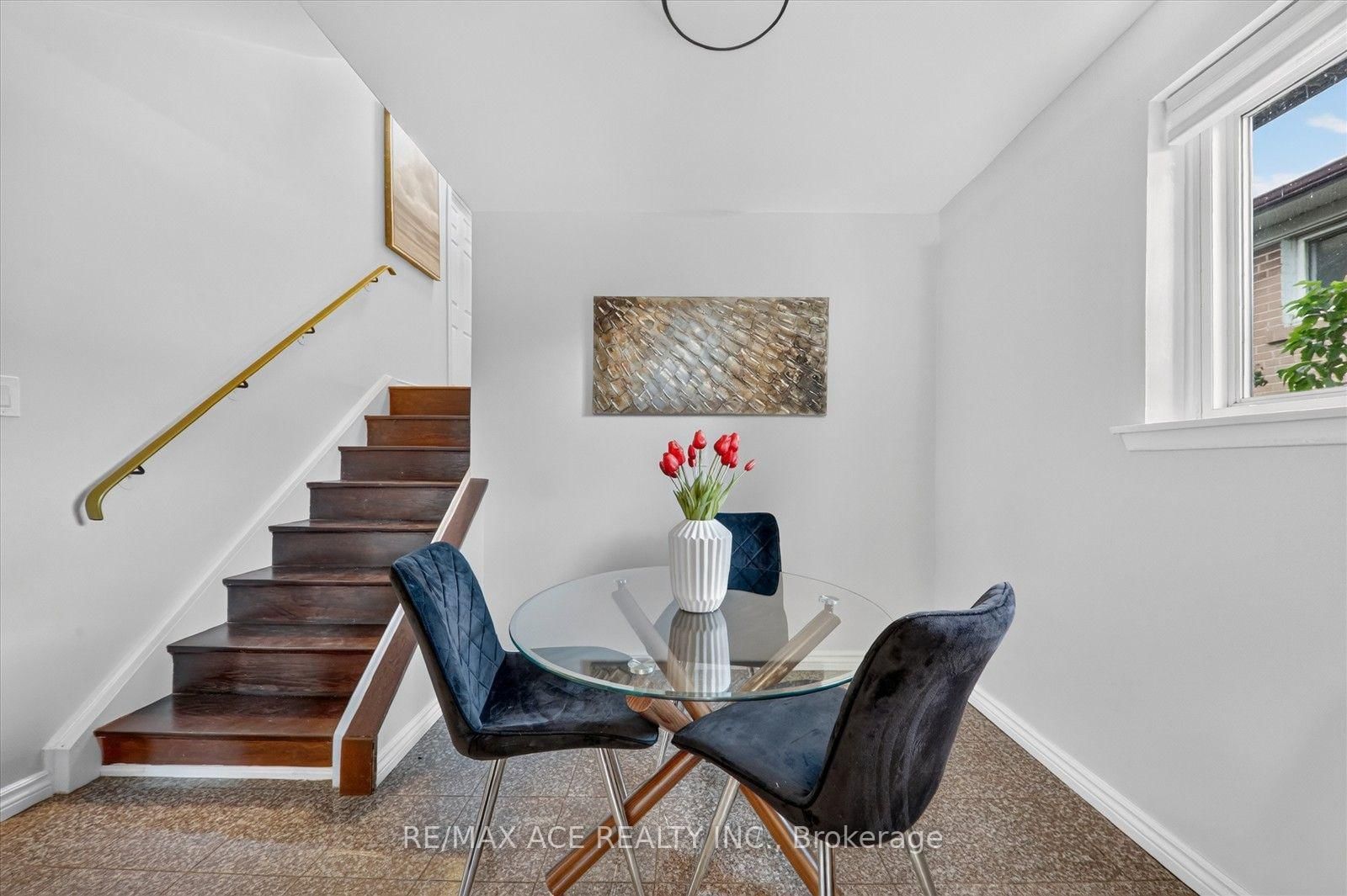 100 Merkley Square • Toronto, ON photo 12