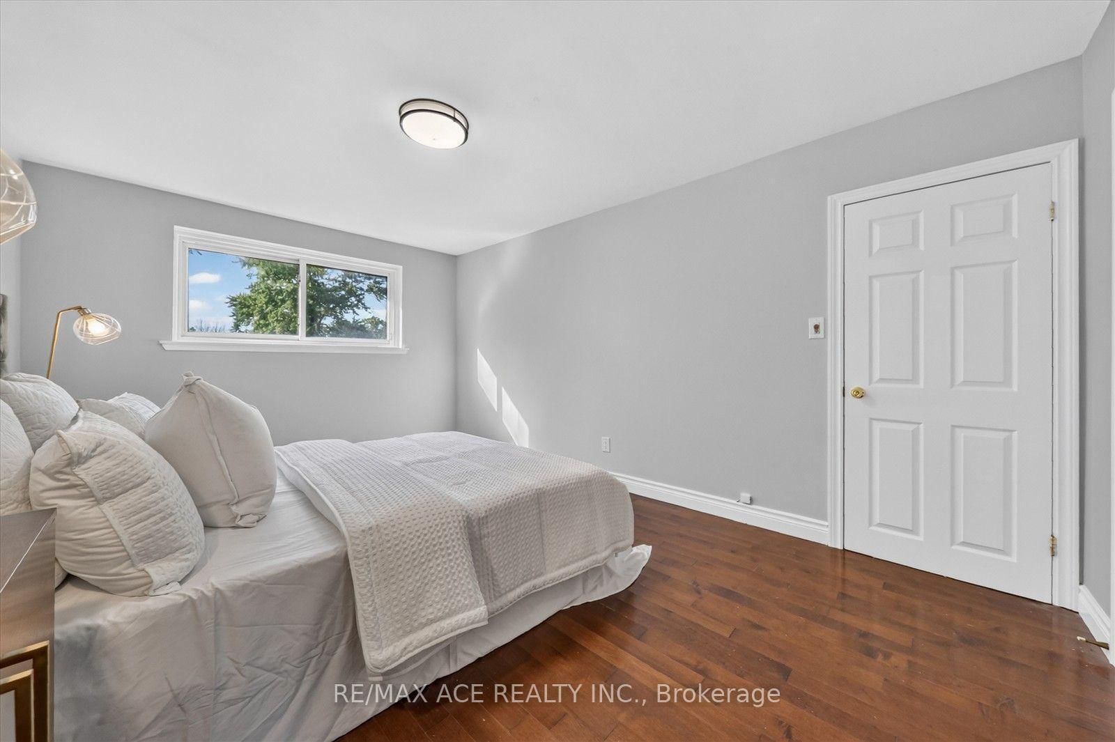 100 Merkley Square • Toronto, ON photo 20
