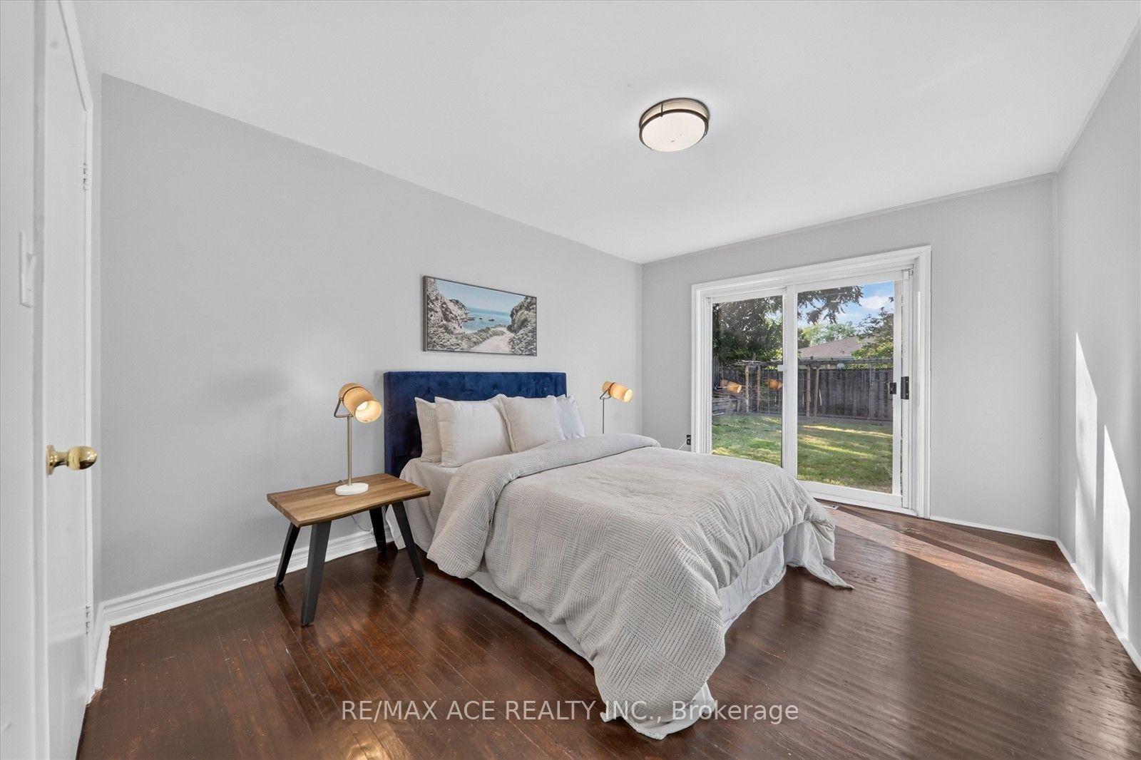 100 Merkley Square • Toronto, ON photo 25