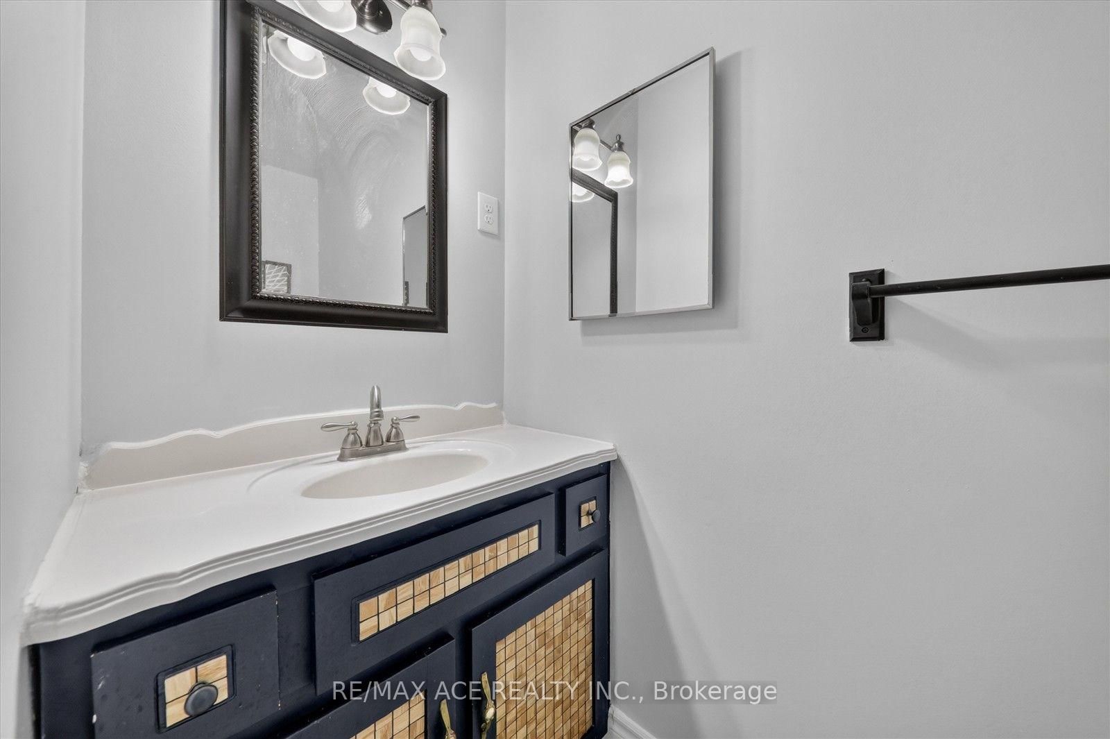 100 Merkley Square • Toronto, ON photo 31