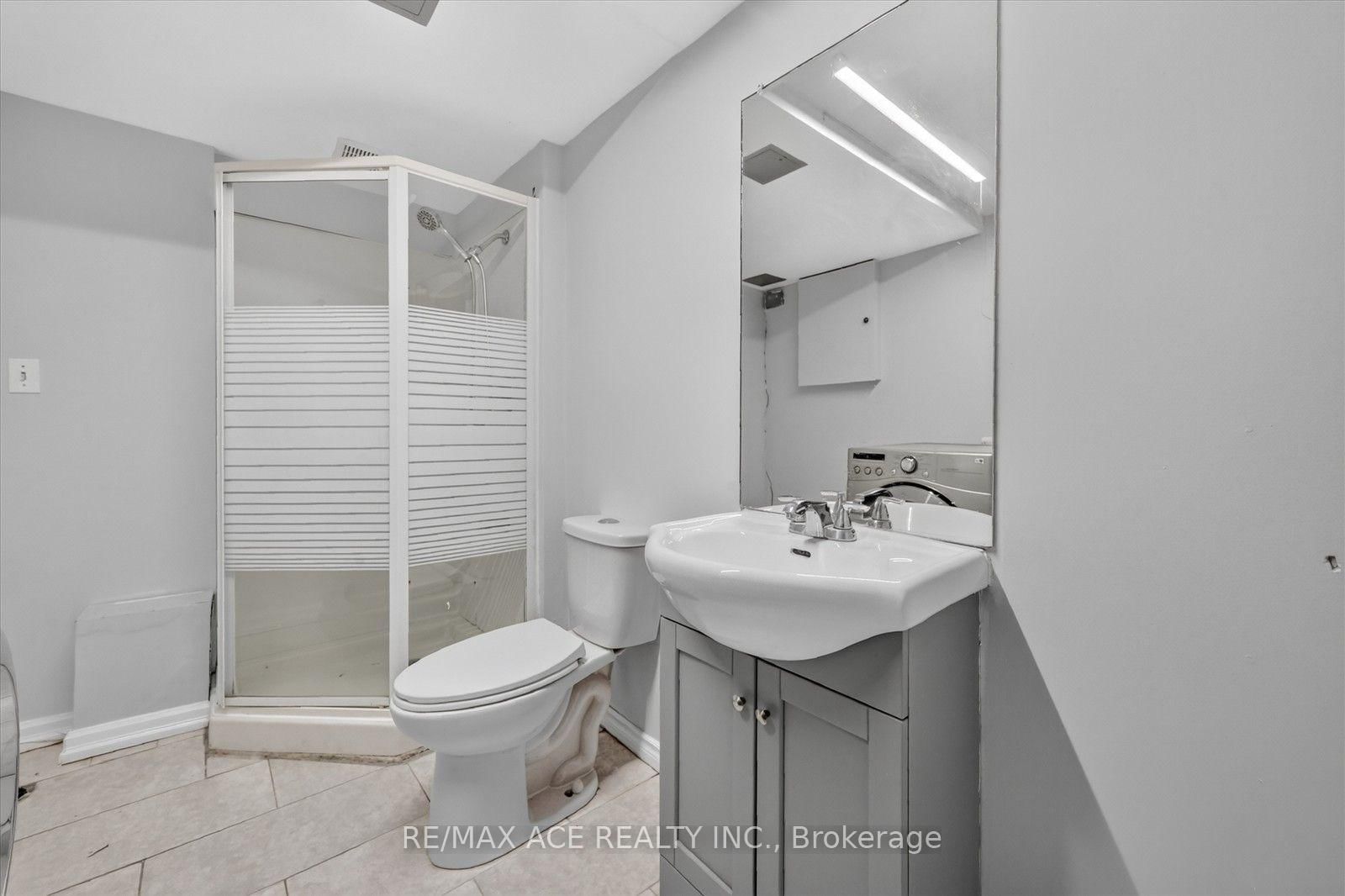 100 Merkley Square • Toronto, ON photo 38
