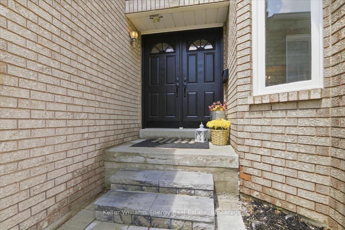 70 Willowbrook Drive • Whitby, ON photo 4
