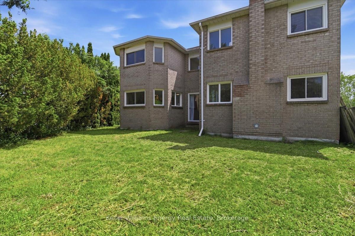 70 Willowbrook Drive • Whitby, ON photo 44