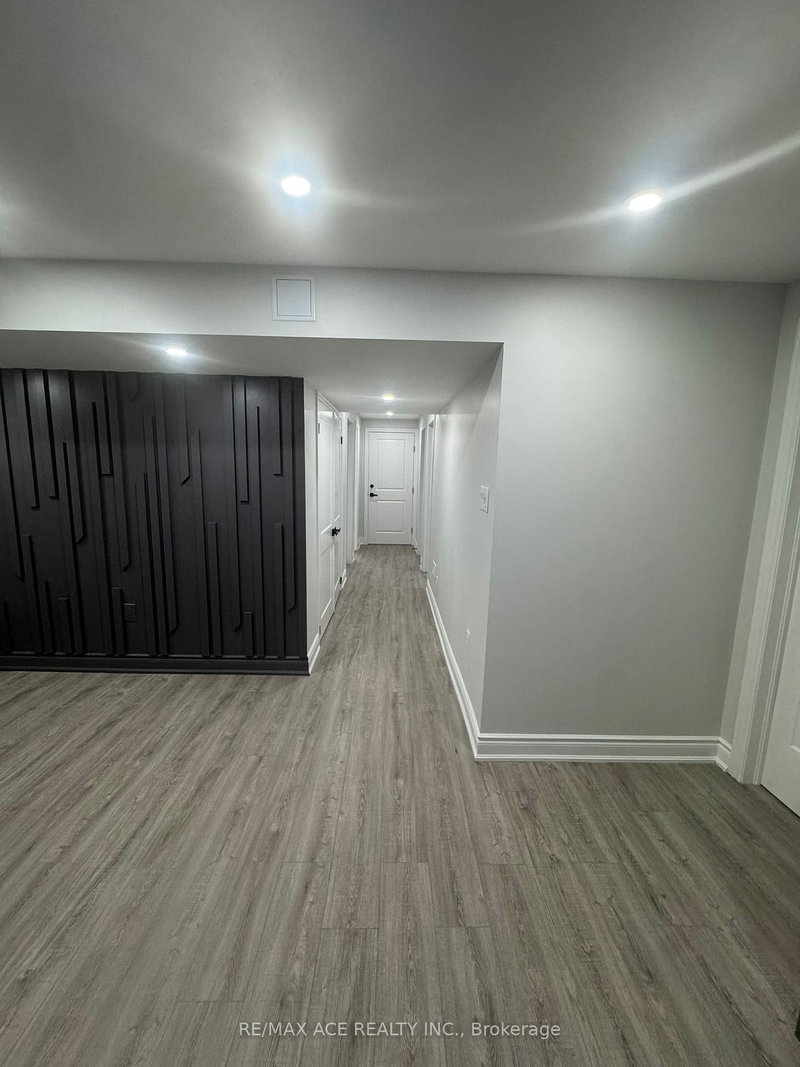 BSMT - 1555 Dunedin Crescent
