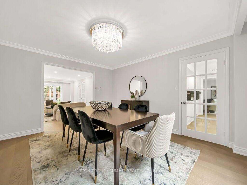 7 Winding Court • Toronto, ON photo 15