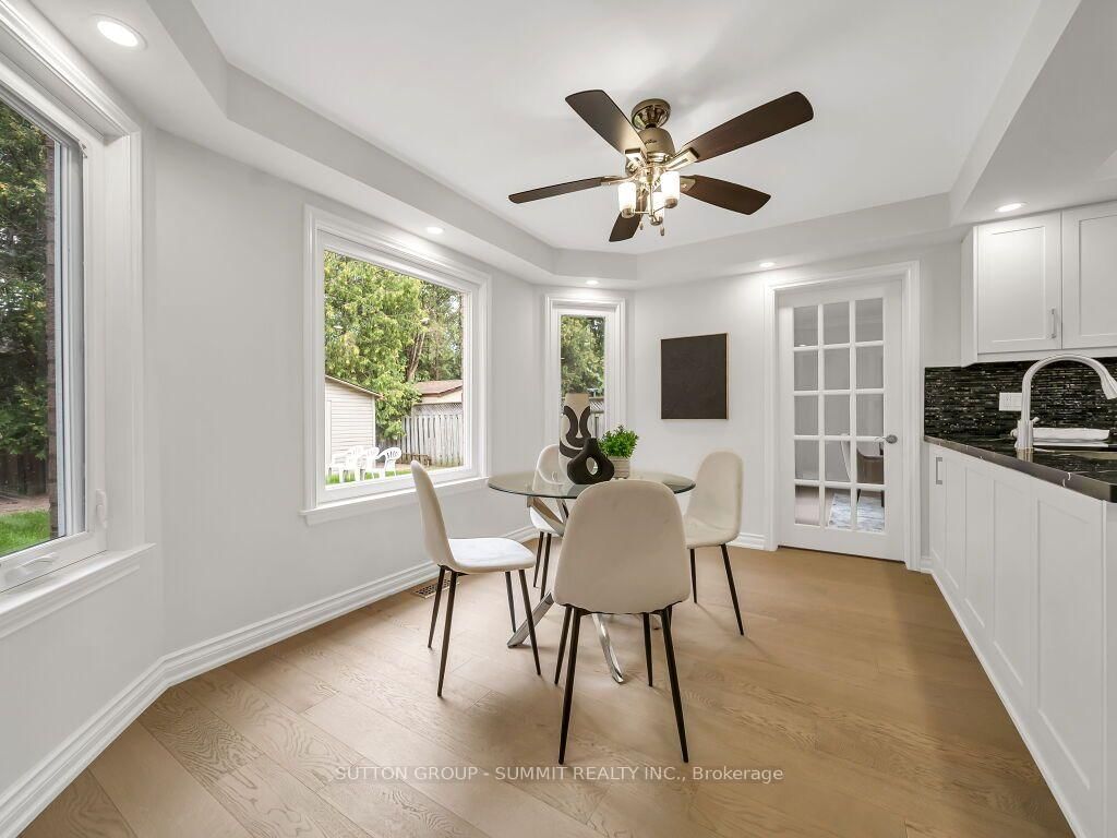 7 Winding Court • Toronto, ON photo 16