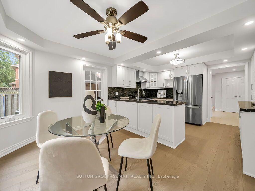 7 Winding Court • Toronto, ON photo 17