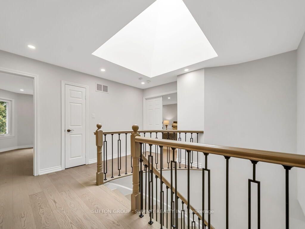 7 Winding Court • Toronto, ON photo 26