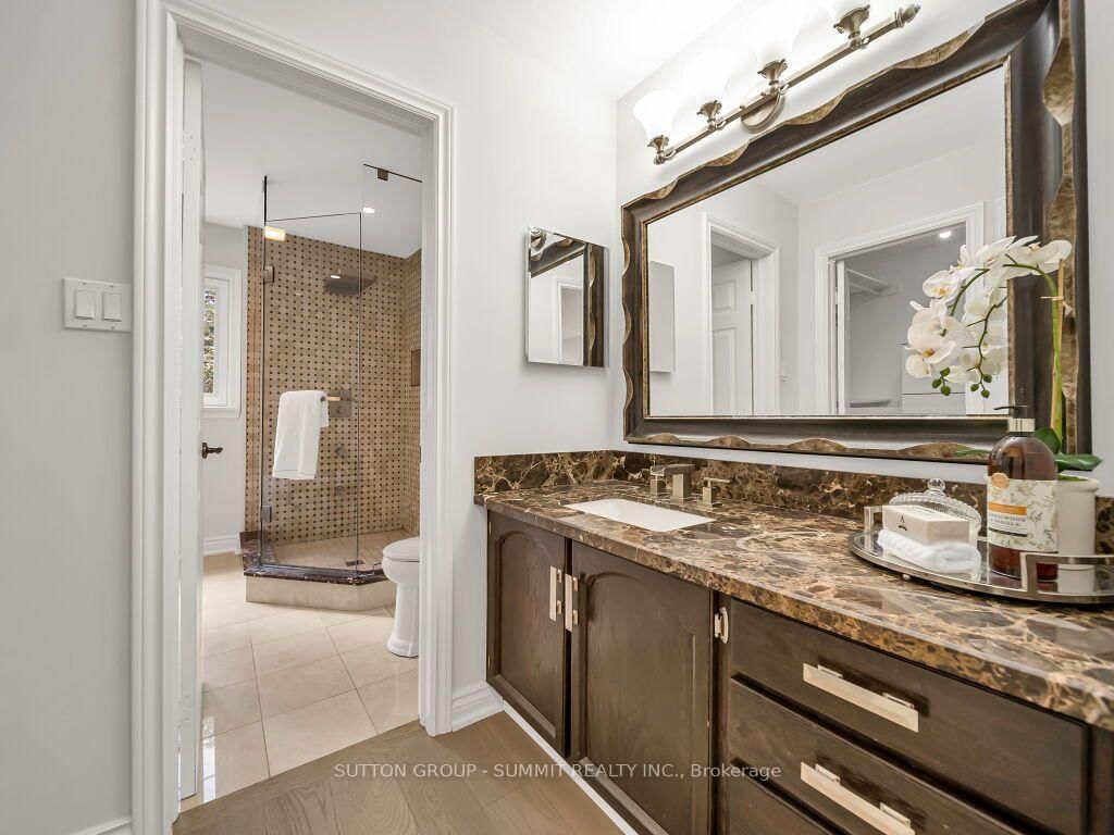 7 Winding Court • Toronto, ON photo 29