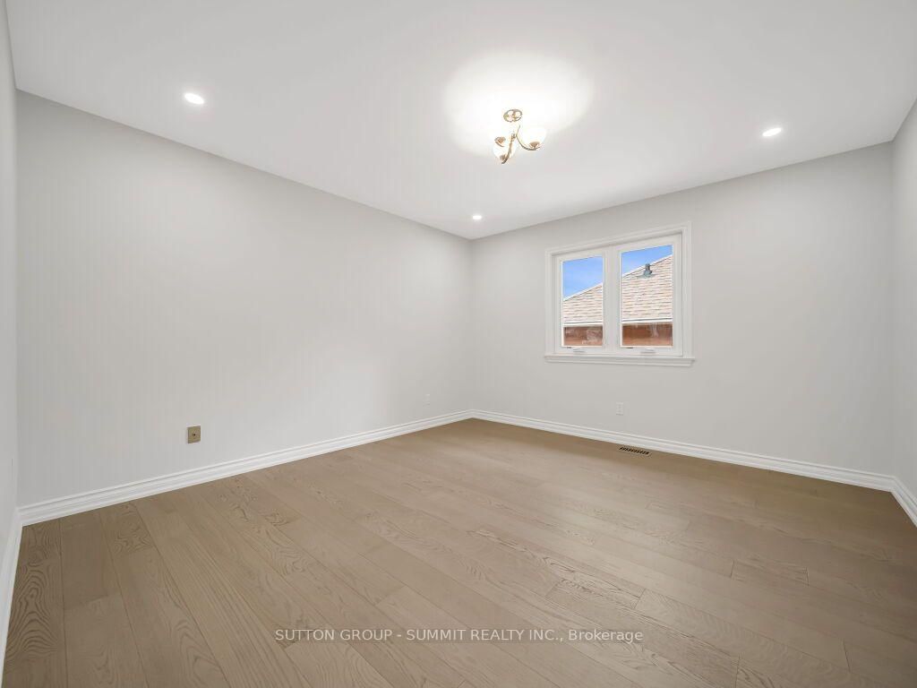 7 Winding Court • Toronto, ON photo 36