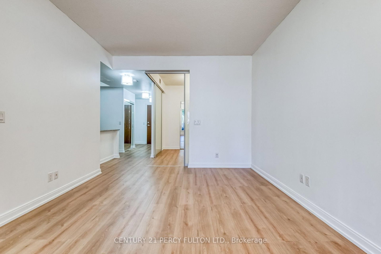 181 Village Green Square • #116 • Toronto, ON photo 18