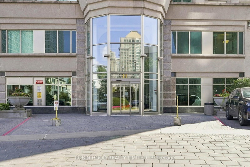 PH109 - 11 Lee Centre Drive