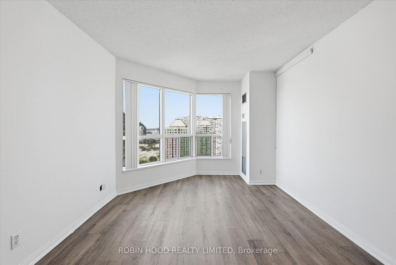 11 Lee Centre Drive • #PH109 • Toronto, ON photo 10