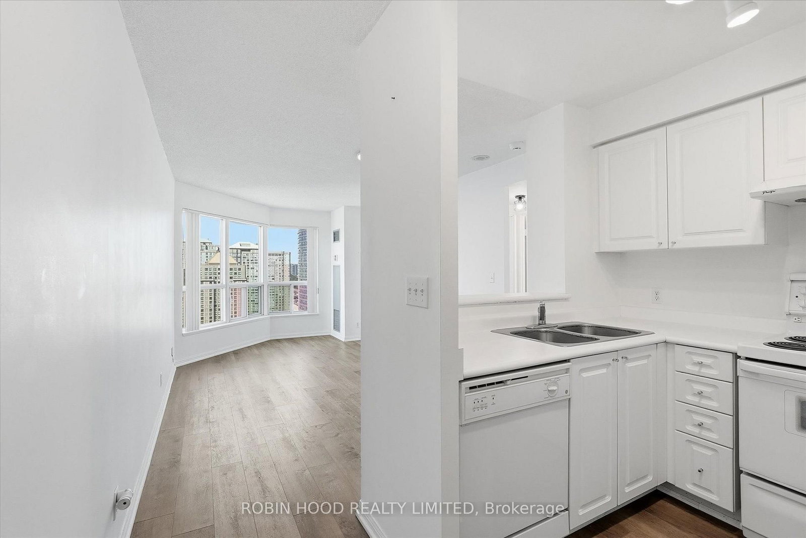 11 Lee Centre Drive • #PH109 • Toronto, ON photo 5