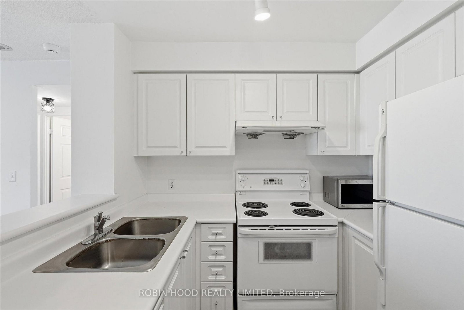 11 Lee Centre Drive • #PH109 • Toronto, ON photo 6