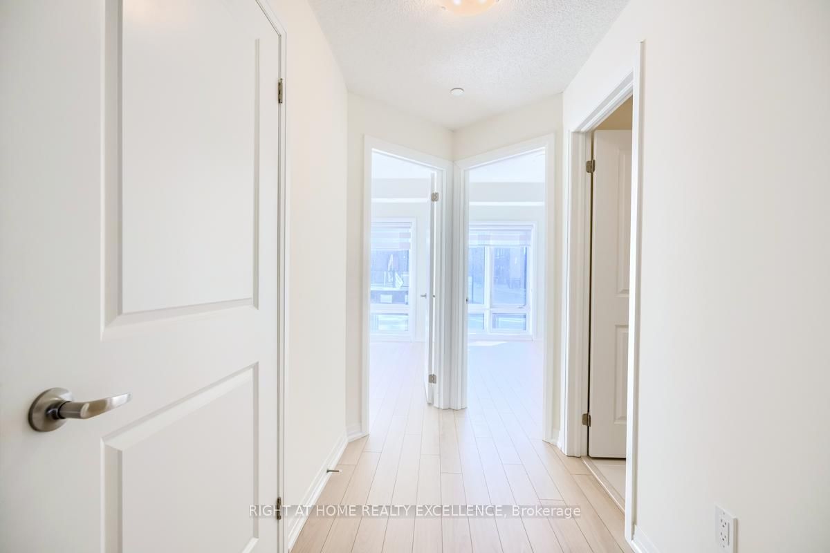 235 Mclevin Avenue E • #16 • Toronto, ON photo 18