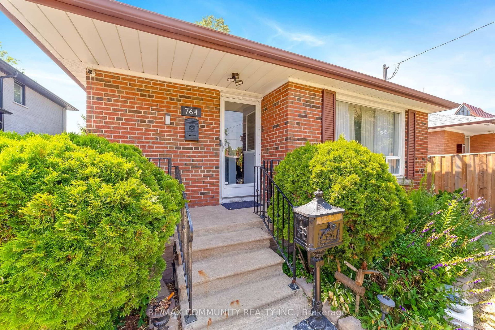 764 Brimley Road • Toronto, ON photo 5