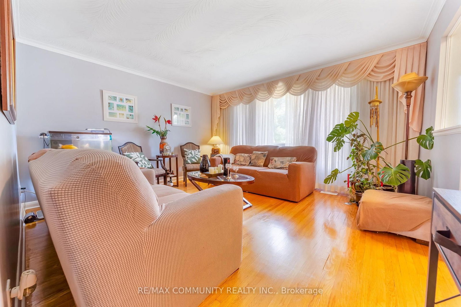 764 Brimley Road • Toronto, ON photo 9