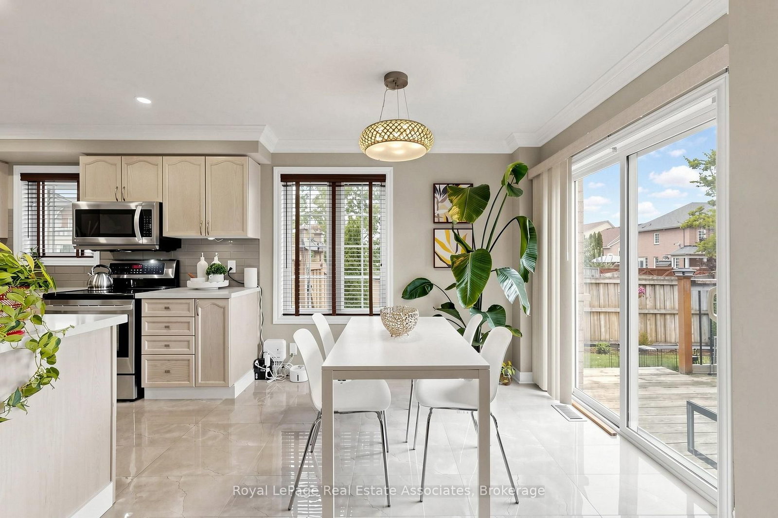 2 Primeau Avenue • Whitby, ON photo 15