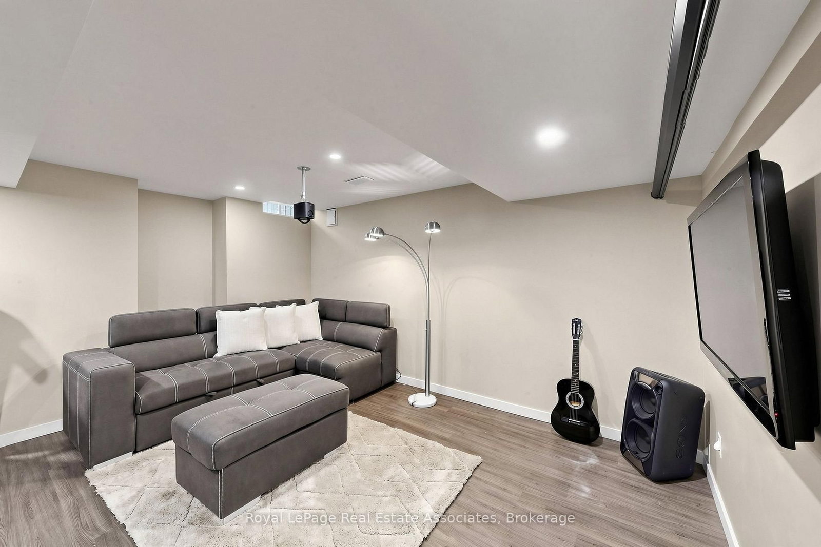 2 Primeau Avenue • Whitby, ON photo 33