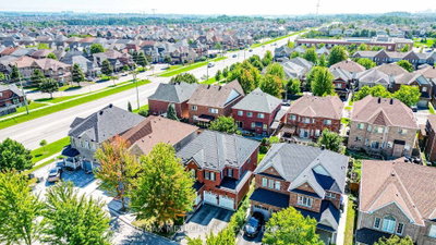 58 Dunwell Crescent • Ajax, ON photo 4
