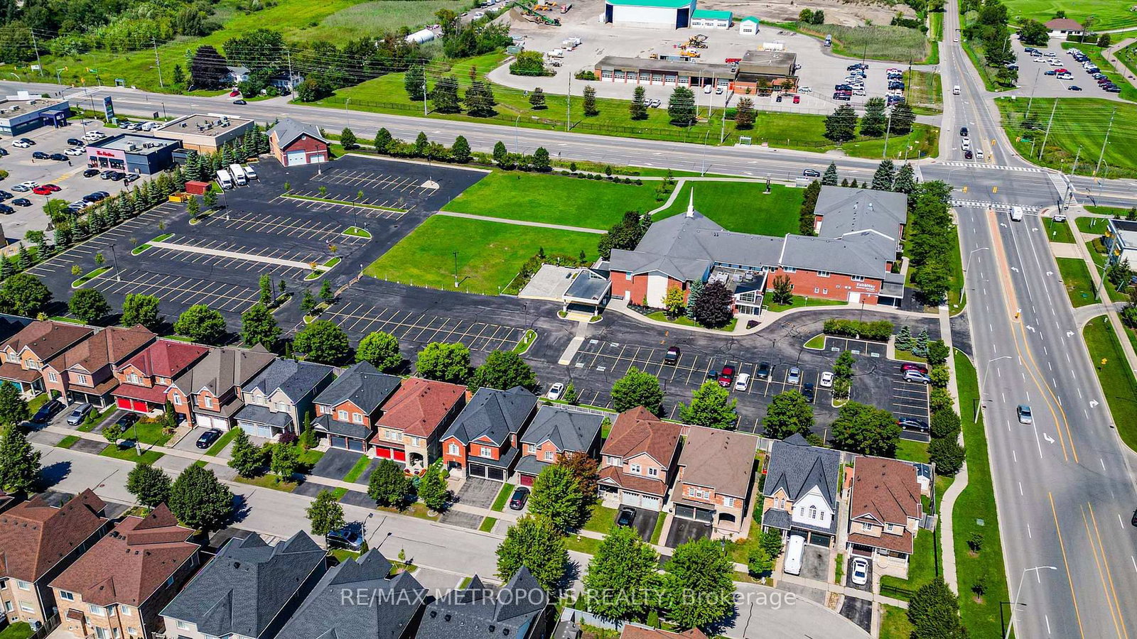 58 Dunwell Crescent • Ajax, ON photo 8