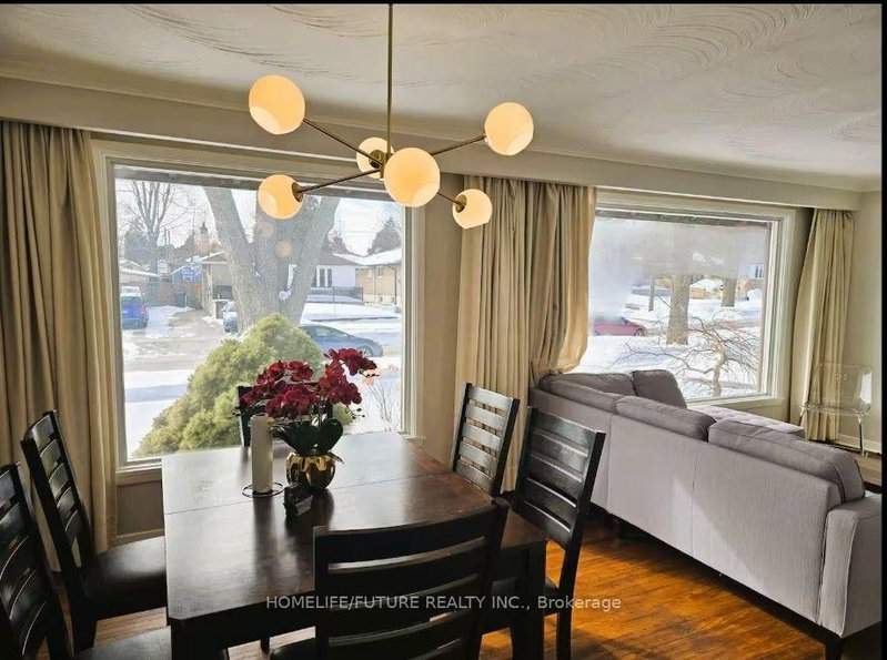 Main - 7 Stonehenge Crescent
