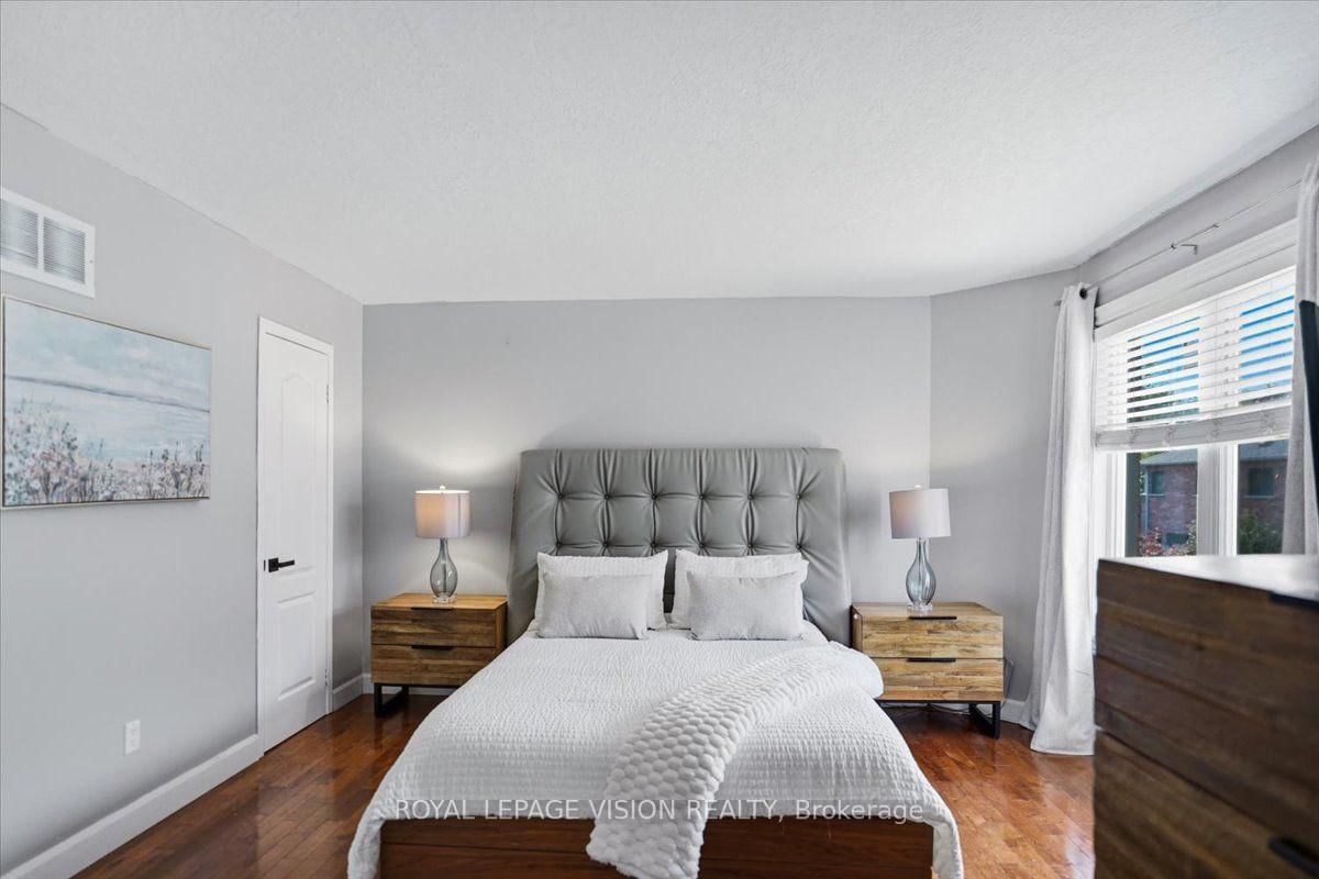 106 Copley Street • Pickering, ON photo 16