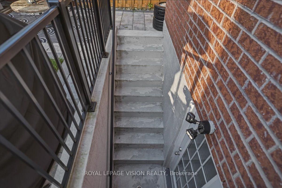 106 Copley Street • Pickering, ON photo 39
