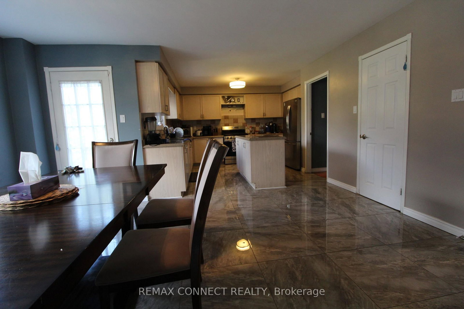 80 Kennett Drive • Whitby, ON photo 6