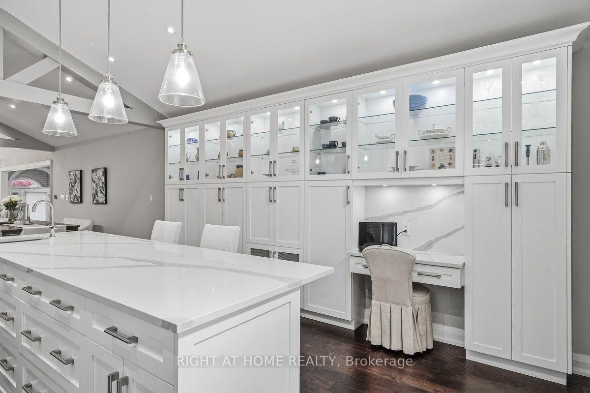22 Romac Drive • Toronto, ON photo 17
