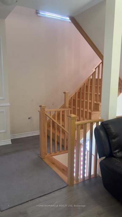771 Chinook Path • Oshawa, ON photo 4
