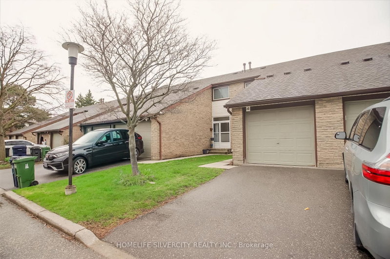 4 - 50 Silverbell Grove