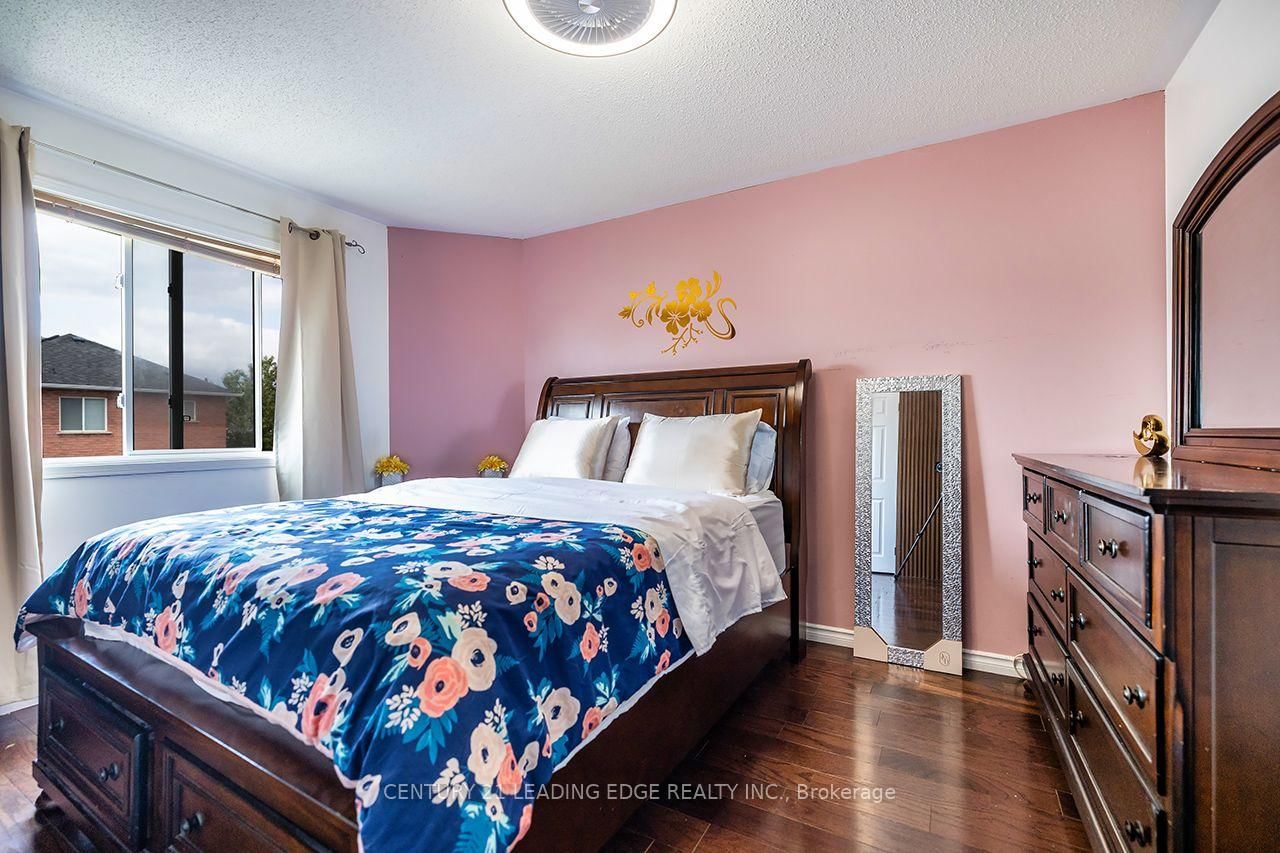 14 GUILDWOOD Drive • Clarington, ON photo 12