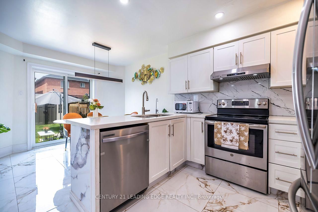 14 GUILDWOOD Drive • Clarington, ON photo 21