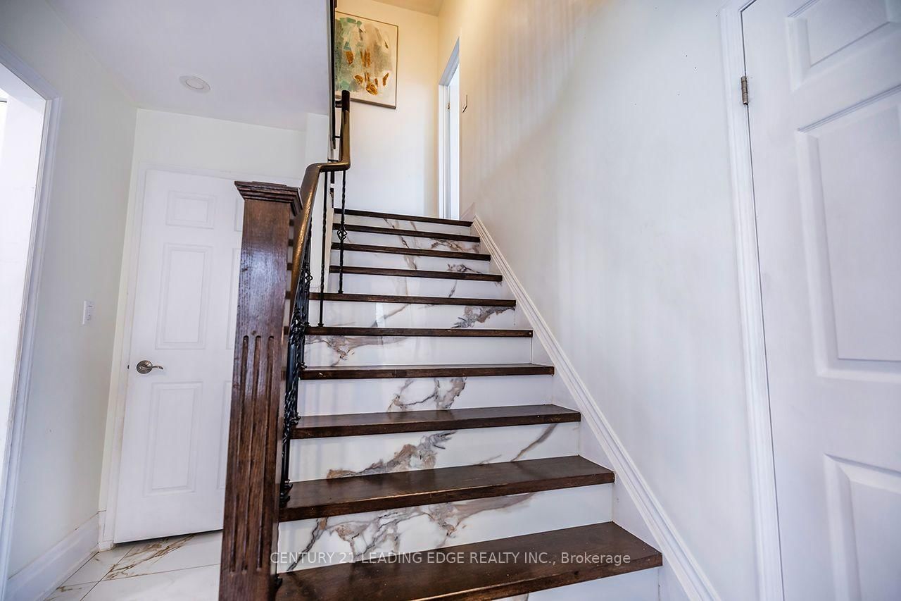 14 GUILDWOOD Drive • Clarington, ON photo 36